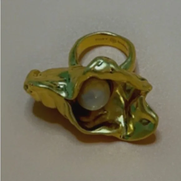 Tory Burch Oyster pearl from the ocean Ring size 7 - Picture 4 of 11